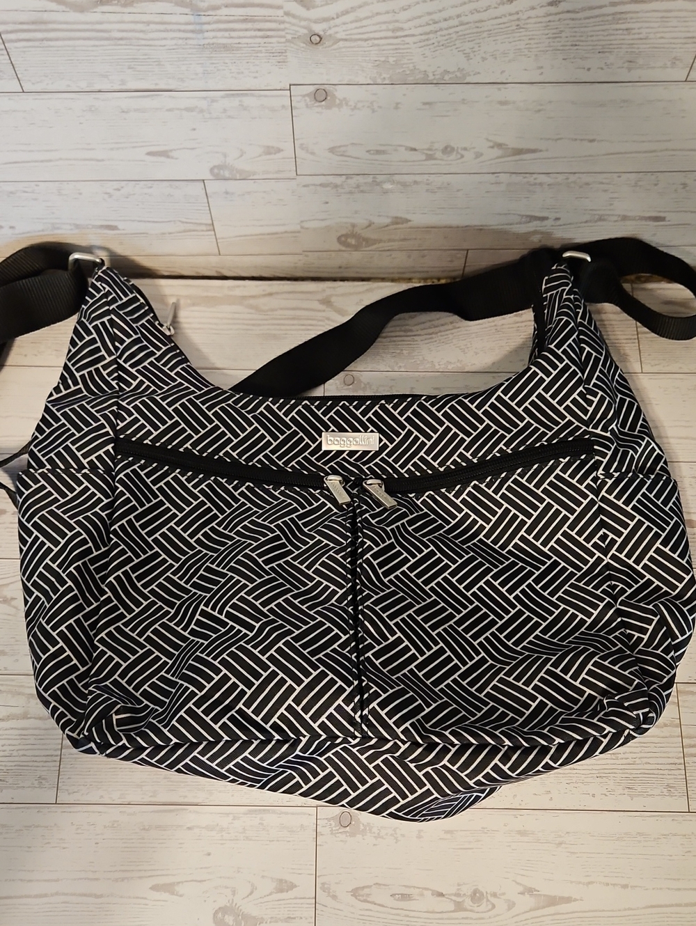 Baggallini Black & White Geometric Shoulder Bag